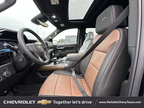 New 2026 Chevrolet Silverado 1500 High Country AWD/4WD image 25