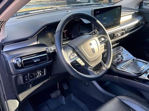 Used 2023 Lincoln Nautilus AWD w/ Premium Package image 13