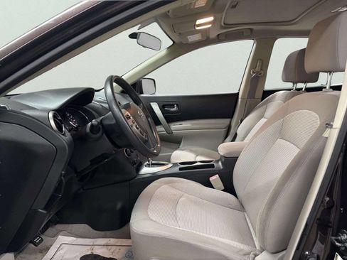 Used 2011 Nissan Rogue SV w/ Premium Pkg image 12