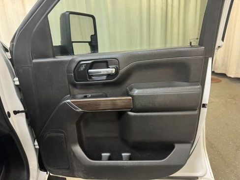 Used 2020 Chevrolet Silverado 2500 LT w/ Z71 Off-Road Package AWD/4WD image 41
