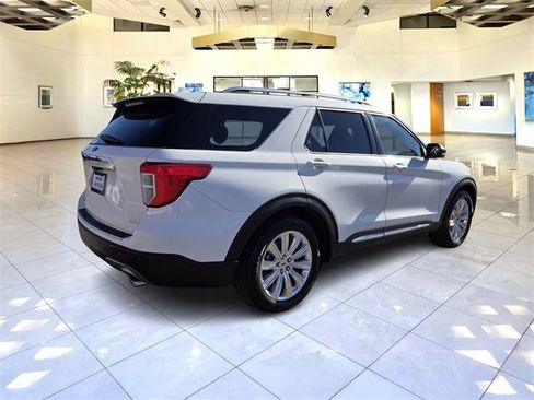 Used 2020 Ford Explorer Limited image 7