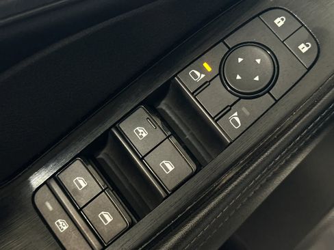 Used 2024 Nissan Rogue SV FWD image 14
