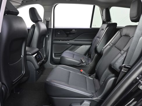 New 2026 Lincoln Aviator AWD image 22