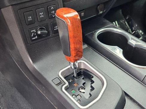 Used 2020 Toyota Sequoia Platinum image 12