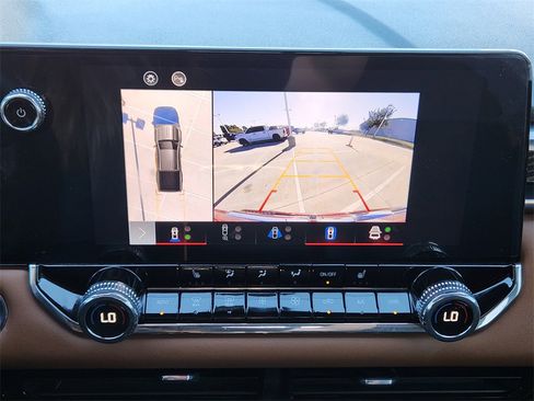 Used 2023 GMC Canyon AT4 w/ Technology Package image 20