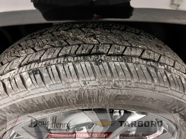 New 2027 Chevrolet Traverse RS w/ LPO, Floor Liner Package FWD image 19