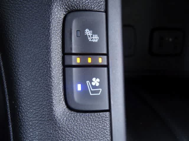 Used 2019 GMC Acadia Denali w/ Technology Package AWD/4WD image 36