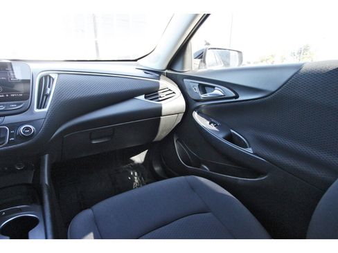 Used 2020 Chevrolet Malibu RS image 12