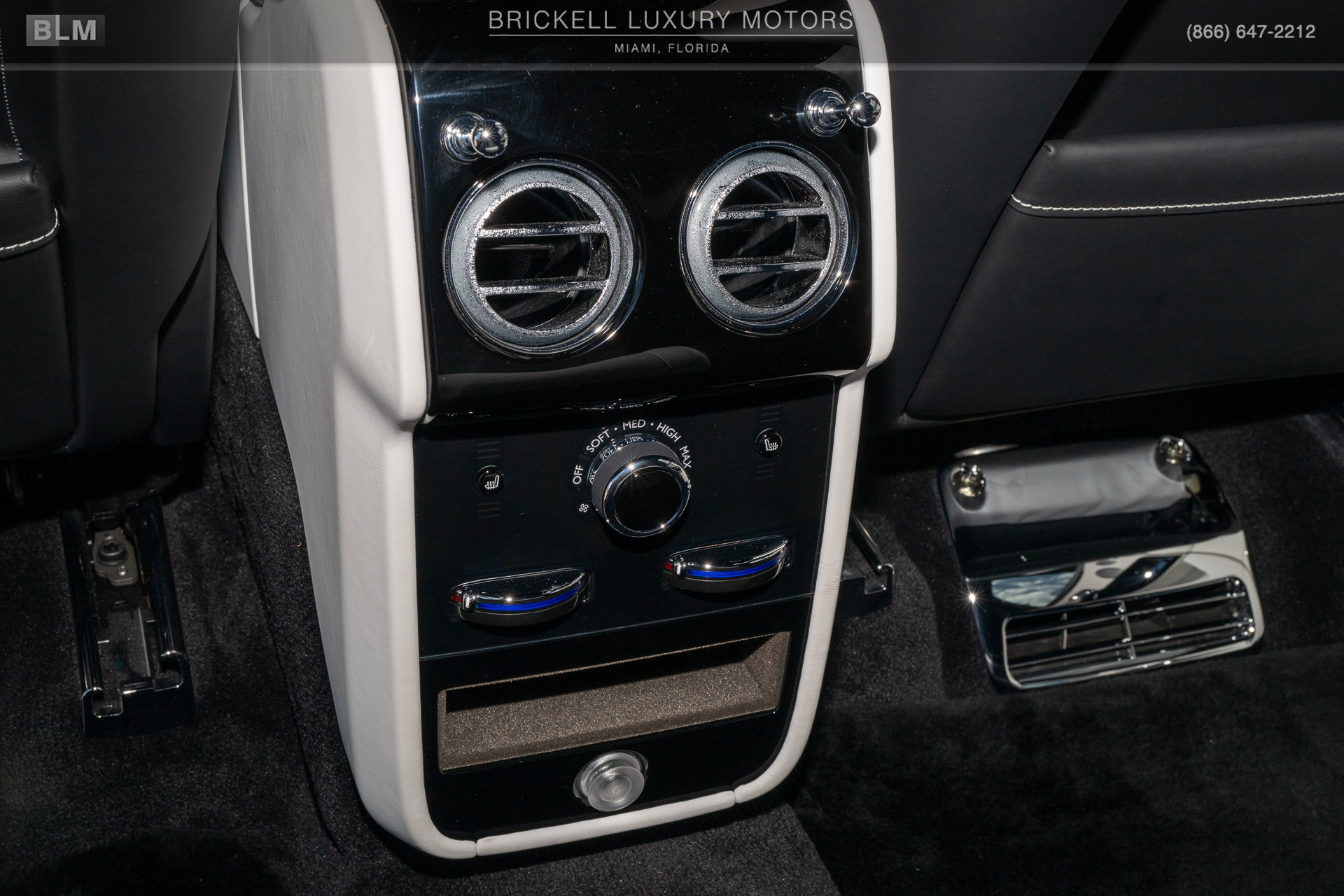 Used 2022 Rolls-Royce Cullinan AWD/4WD image 31