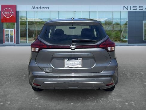 Certified 2025 Nissan Kicks Play S FWD image 6