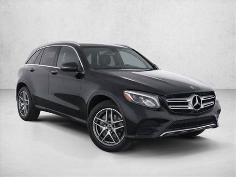 Used 2019 Mercedes-Benz GLC 300 image 3