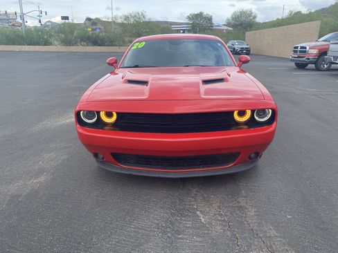 Used 2020 Dodge Challenger SXT w/ Blacktop Package image 6