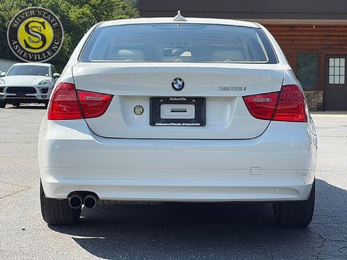 Used 2010 BMW 328i Sedan RWD image 5