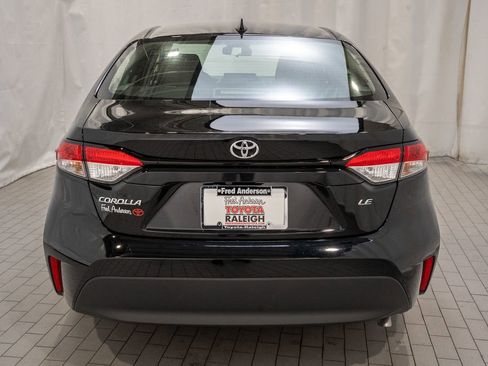 Used 2025 Toyota Corolla LE image 4