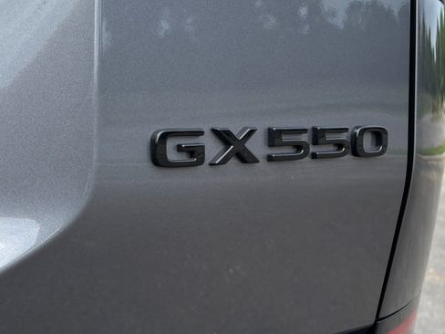 Used 2026 Lexus GX 550 w/ Accessory Package (2T) AWD/4WD image 12
