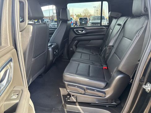 Used 2022 Chevrolet Suburban Z71 image 25