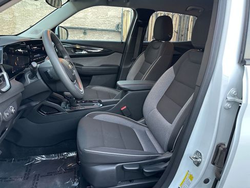 Used 2025 Chevrolet TrailBlazer LT image 34