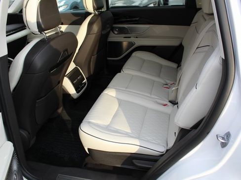 Certified 2024 Lincoln Nautilus Black Label image 15