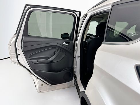 Used 2018 Ford Escape SE image 24