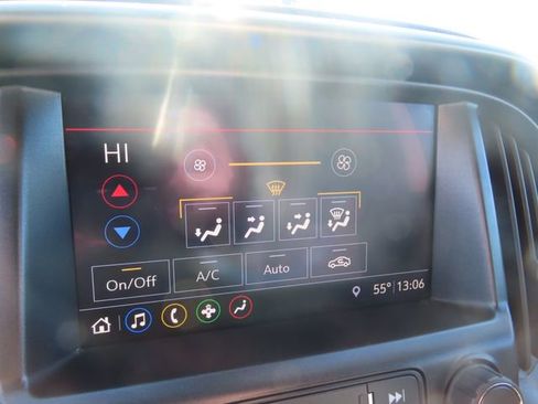 Used 2021 Chevrolet Colorado Z71 w/ Safety Package image 31