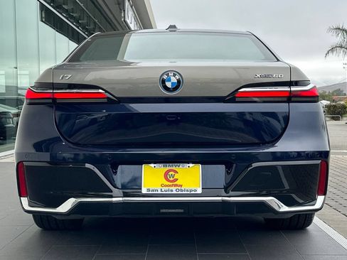 Used 2023 BMW i7 xDrive60 AWD/4WD image 4