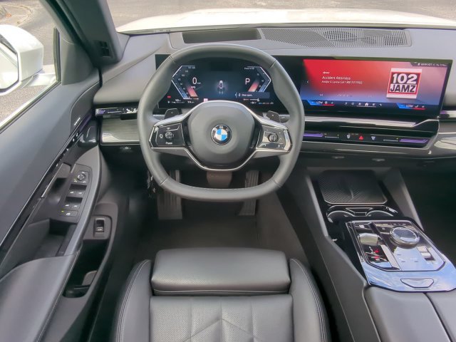 Used 2025 BMW 530i w/ Premium Package RWD image 16
