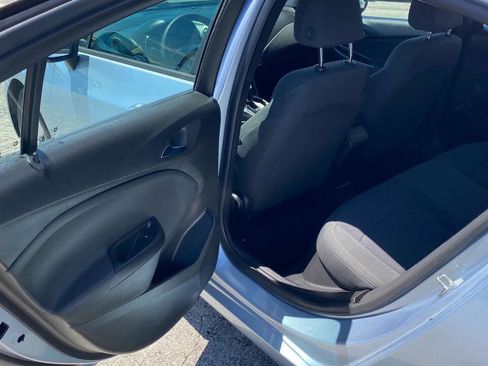 Used 2017 Chevrolet Cruze LS FWD image 19