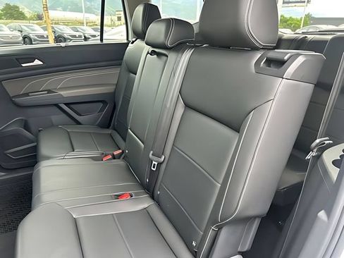 Used 2023 Volkswagen Atlas SE w/ Black Wheel Package AWD/4WD image 19