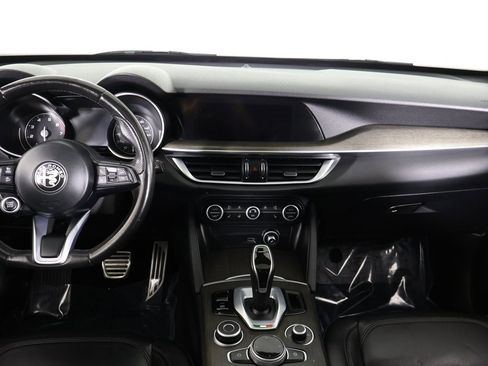 Used 2022 Alfa Romeo Stelvio Ti image 37