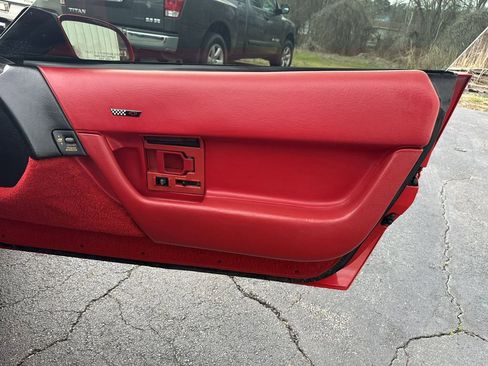 Used 1991 Chevrolet Corvette Convertible image 15