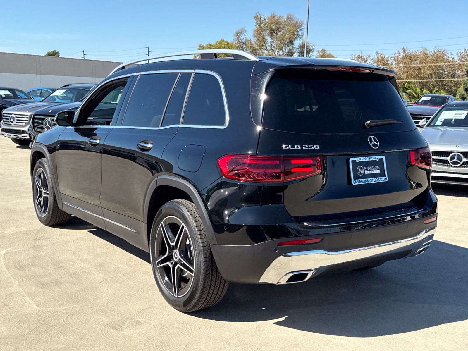 New 2026 Mercedes-Benz GLB 250 image 8
