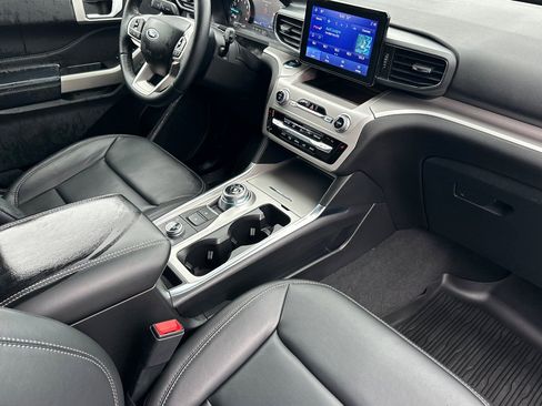 Used 2023 Ford Explorer XLT w/ Equipment Group 202A image 15