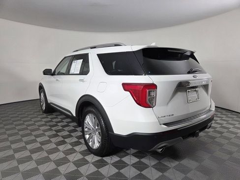 Used 2022 Ford Explorer Limited w/ Equipment Group 301A image 7