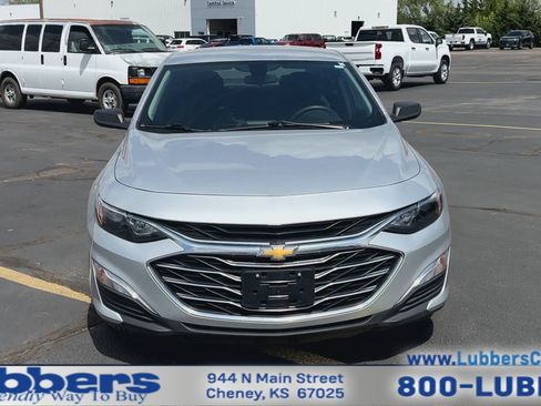 Used 2020 Chevrolet Malibu LS FWD image 3