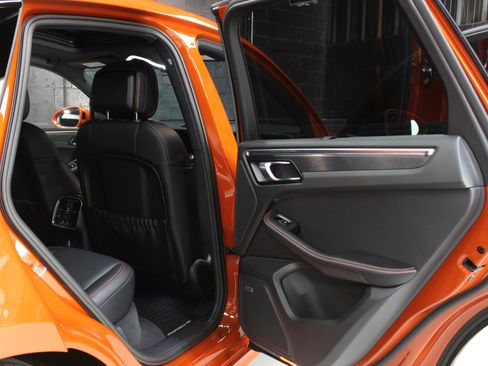 Used 2023 Porsche Macan GTS w/ Premium Package Plus image 43