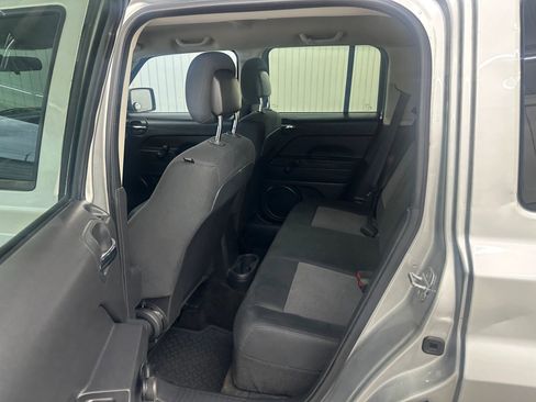 Used 2014 Jeep Patriot Sport image 12