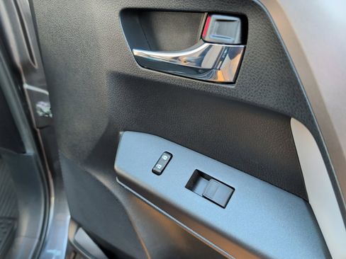 Used 2018 Toyota RAV4 XLE image 35