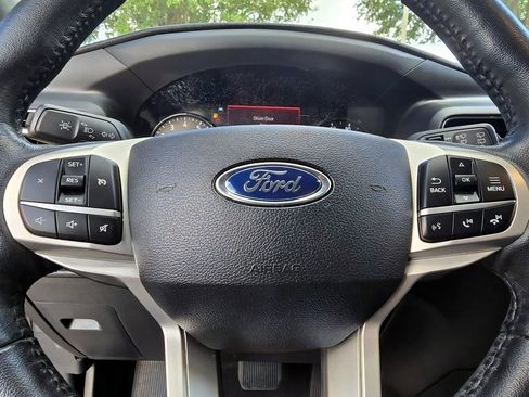 Used 2020 Ford Explorer XLT w/ Equipment Group 202A AWD/4WD image 15