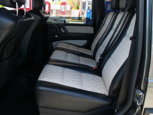 Used 2015 Mercedes-Benz G 63 AMG 4MATIC image 18