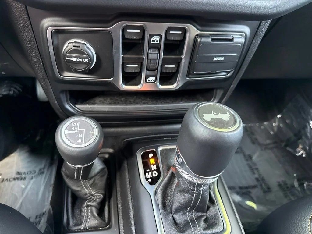 Used 2026 Jeep Wrangler Unlimited Sahara AWD/4WD image 29