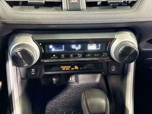 Used 2019 Toyota RAV4 LE w/ All Weather Liner Package image 23