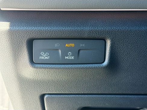 New 2026 Volkswagen Tiguan SEL R-Line image 36