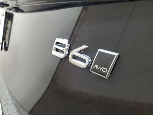 Certified 2024 Volvo XC90 B6 Ultimate w/ Protection Package Premier AWD/4WD image 7