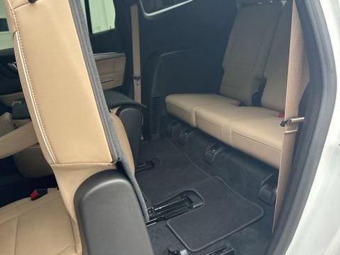 Used 2026 Buick Enclave Preferred AWD/4WD image 54