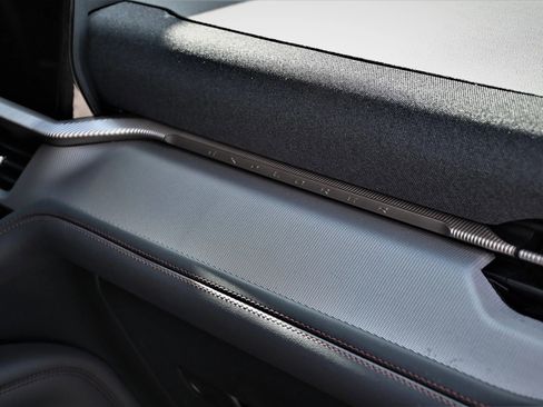 Used 2025 Ford Explorer Active image 26