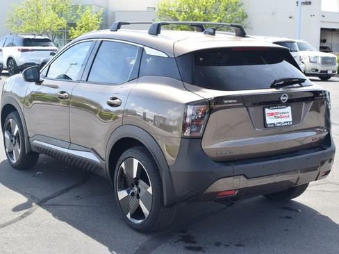 New 2026 Nissan Kicks SR w/ Cold Weather Package AWD/4WD image 5