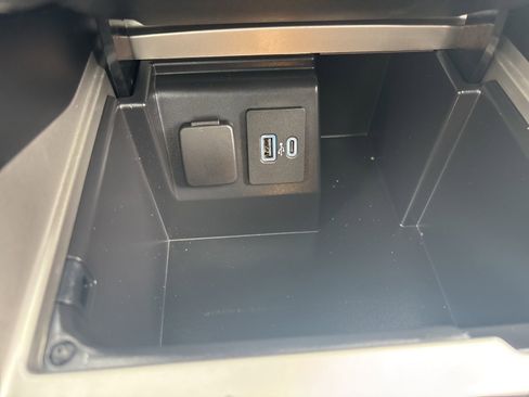 Used 2022 Ford Explorer ST w/ Equipment Group 401A image 22