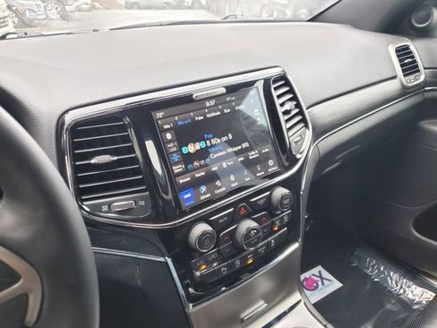 Used 2020 Jeep Grand Cherokee Limited w/ Luxury Group II image 29