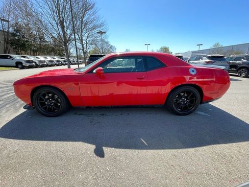 Used 2023 Dodge Challenger R/T image 4