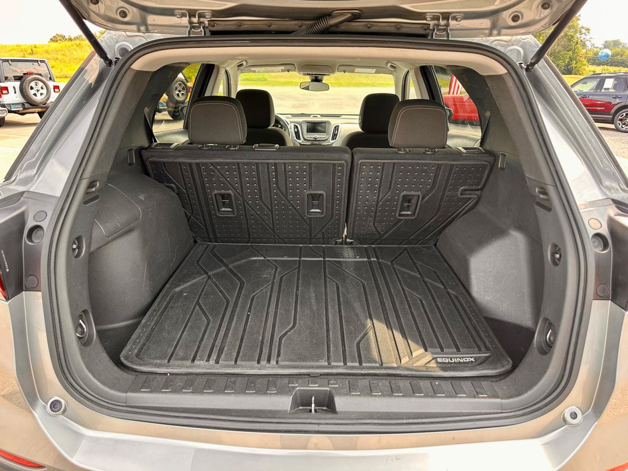 Used 2023 Chevrolet Equinox LS w/ LS Convenience Package AWD/4WD image 11
